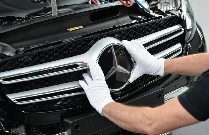German luxury carmaker Daimler set to slash jobs to save €1 billion