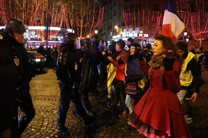 France to deploy 100,000 police officers to keep peace on New Year's Eve