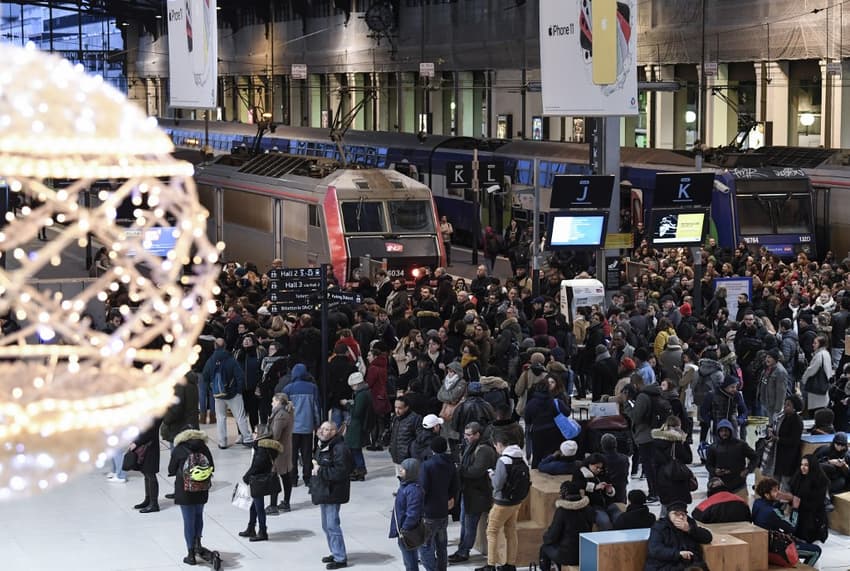 Strikes: Will any French train services be running over Christmas?