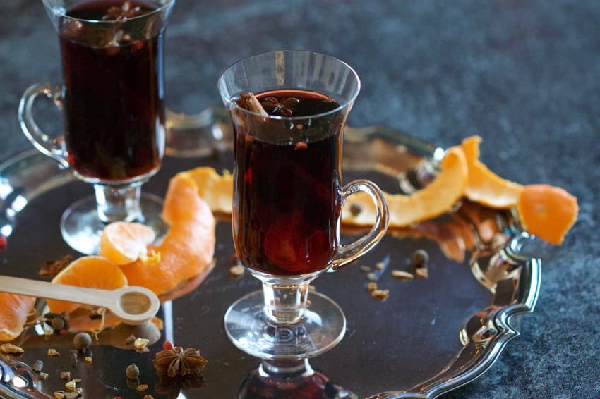 #Navidad: How to make a Spanish version of mulled wine (using Galician fire-water!)