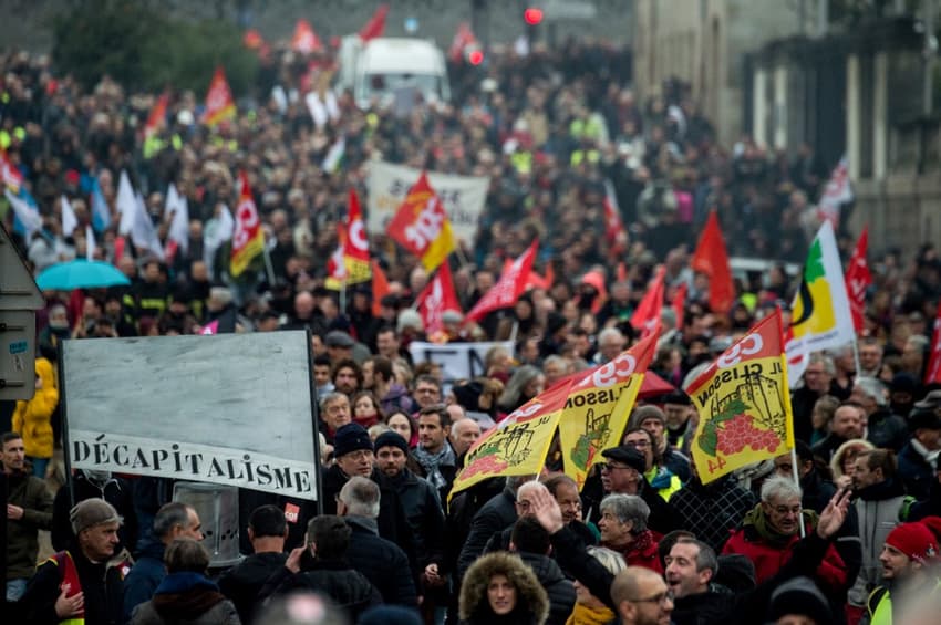 Hundreds of thousands march in France in new round of pension reform protests