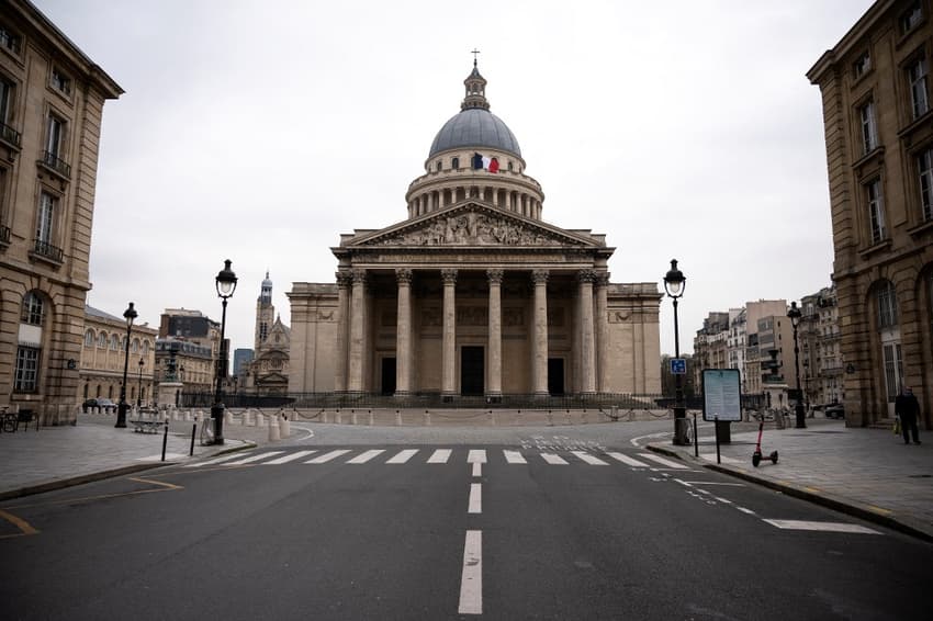 In Pictures: Paris streets left deserted after coronavirus confinement comes into force