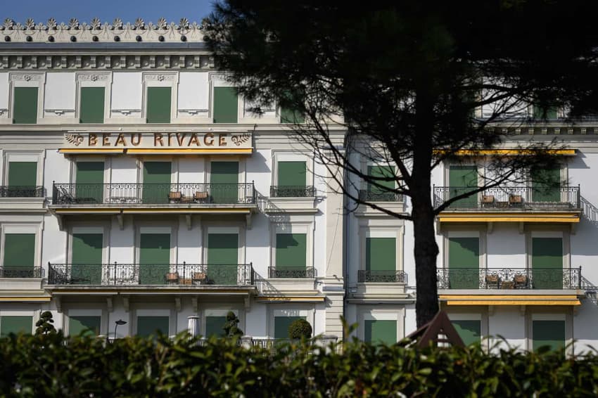 Switzerland opens spas, saunas and bars in hotels despite coronavirus lockdown