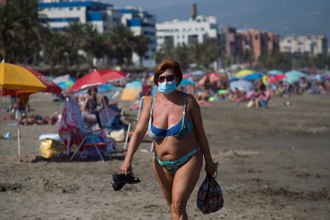 Canary Islands to make masks obligatory and introduce a smoking ban