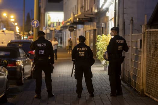 NRW police swoop on 'clan crime', hitting gambling and car races