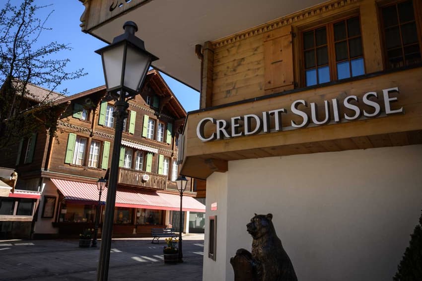 Credit Suisse slashes jobs, branches to move 'online'