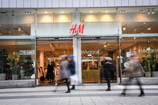H&amp;M suspends staff who used racial slur as product name