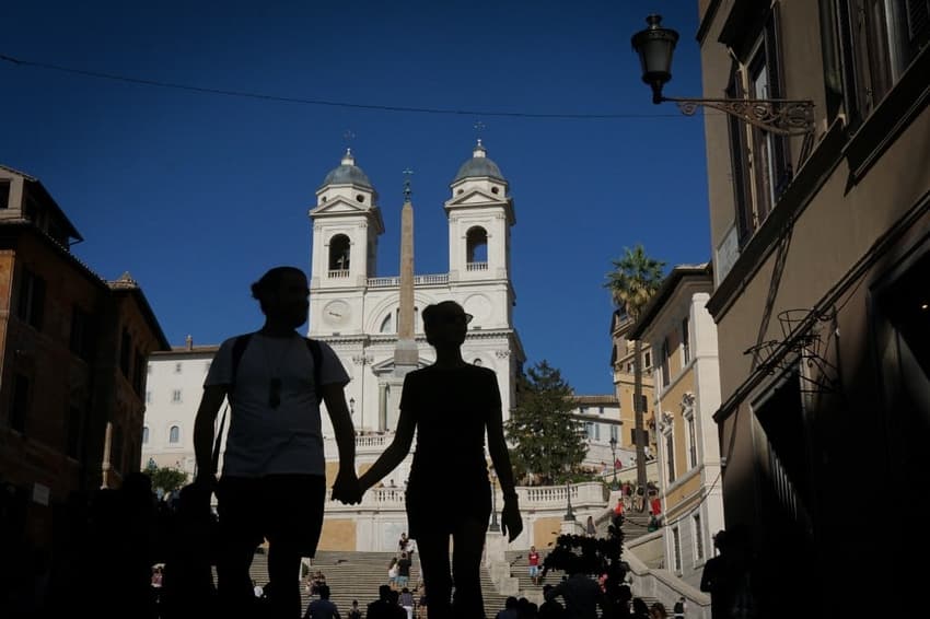 'We're not tourists': The separated US-Italian couples demanding change to Covid travel rules