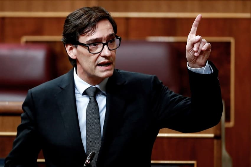 Spain's health minister apologises over gala event amid hypocrisy row