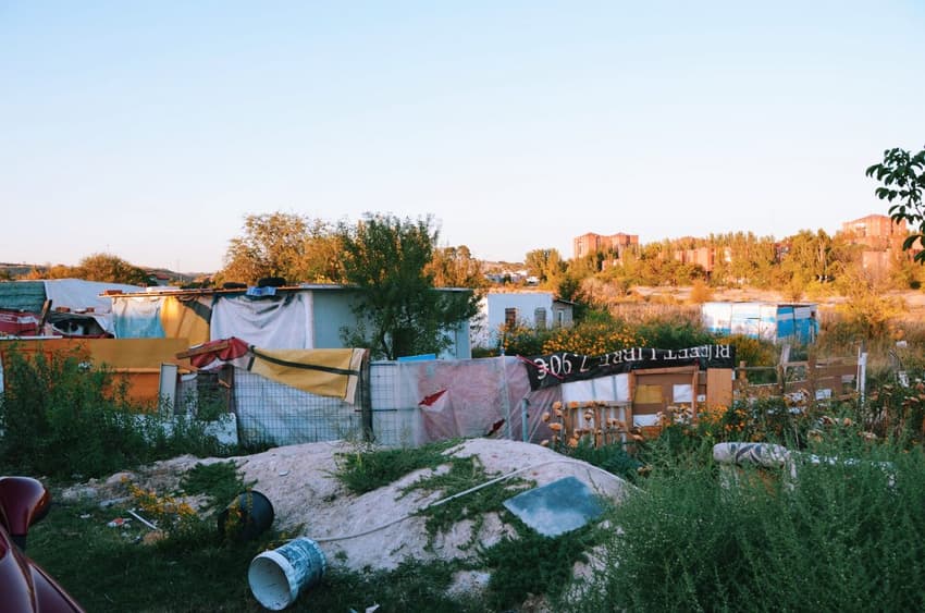 Cañada Real: Madrid's shantytown where residents are living without electricity
