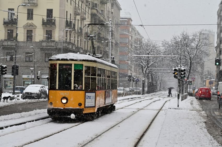 IN PHOTOS: Snowfall turns central Milan white