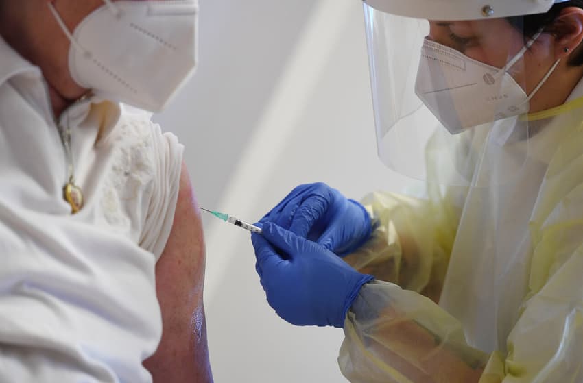 Vaccinated German care home residents test positive for British coronavirus variant