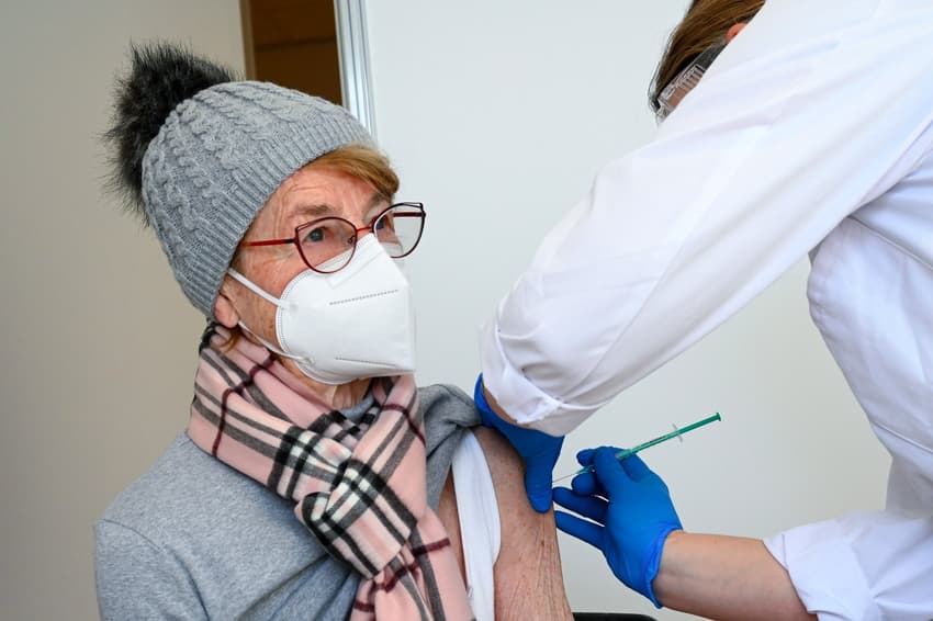 Germany aims to offer priority groups and all over 60s first vaccine by end of June