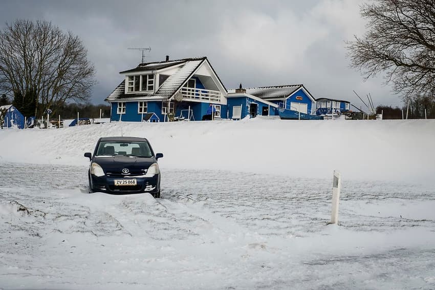 Snow keeps Danish children home from school days after reopening
