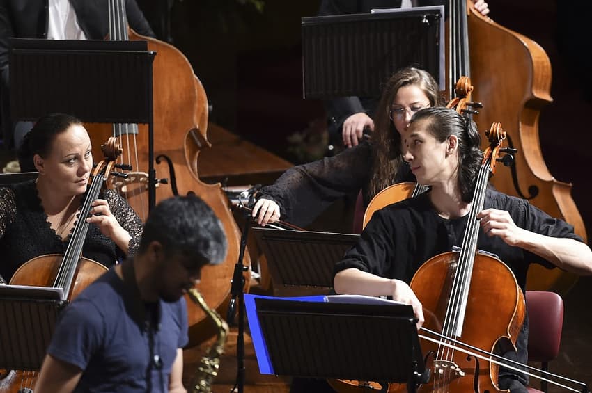 Swiss orchestra's pandemic performances hit right note