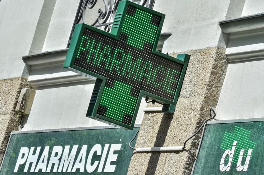 Covid vaccine to arrive in French pharmacies by March 15th