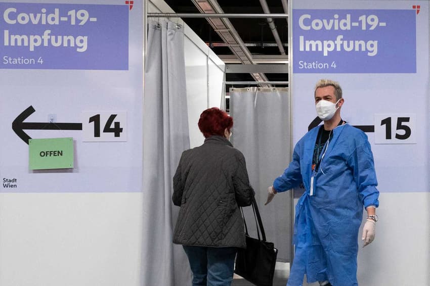 Austrian states start vaccinations for under 65s