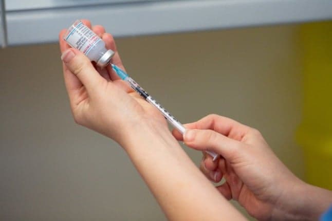 Switzerland to change travel rules for those vaccinated abroad from Monday
