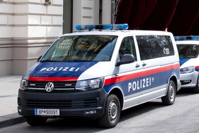 Austrian police warn public about 'fake cops' scam
