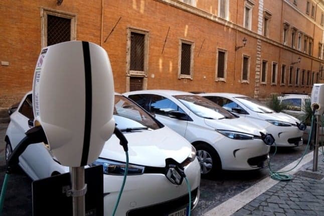 IN DETAIL: How to get financial help in France to buy an electric car