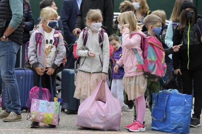 Facemask rules imposed on all French primary schools as Covid cases rise