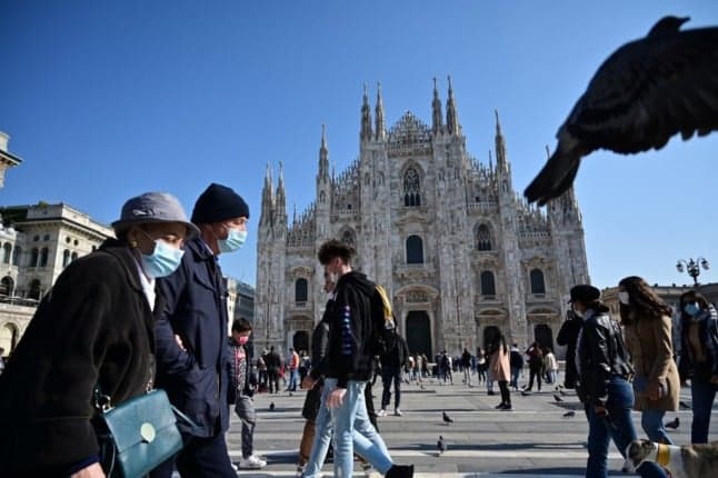 Covid-19: Italy considers bringing back outdoor mask requirement