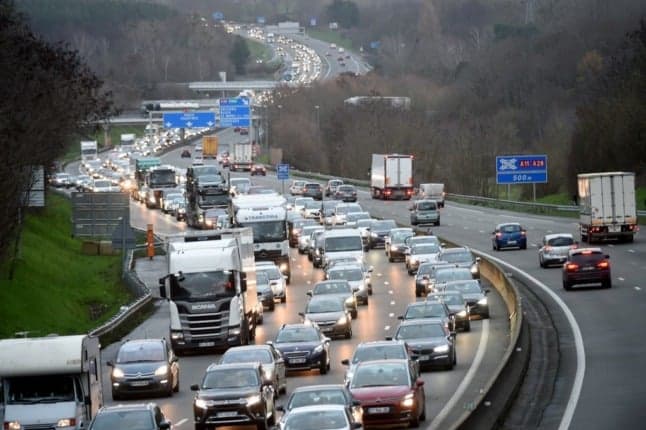 Traffic warning as French families 'bridge' November 11 public holiday