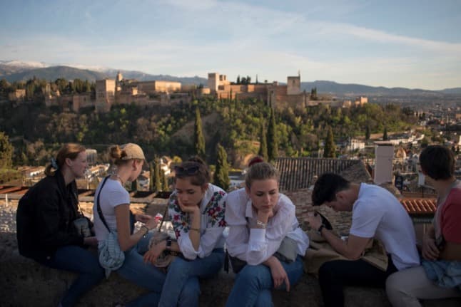 CONFIRMED: Spain to allow all unvaccinated non-EU teens to enter with PCR