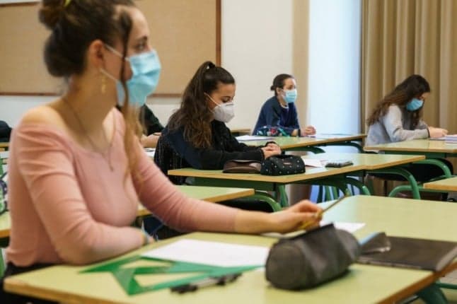 Will face masks soon not be required in Spain's classrooms?