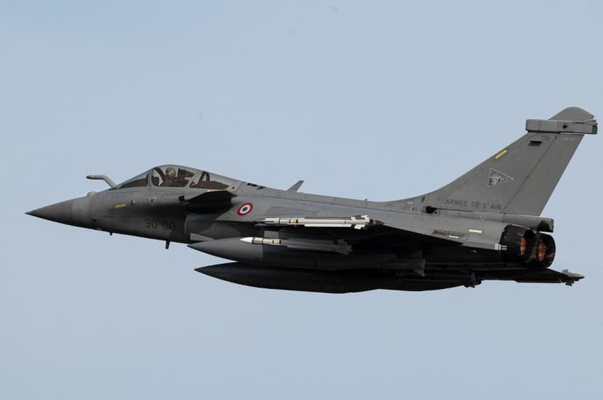 Neutrality: Switzerland closes airspace to all parties in Ukraine conflict
