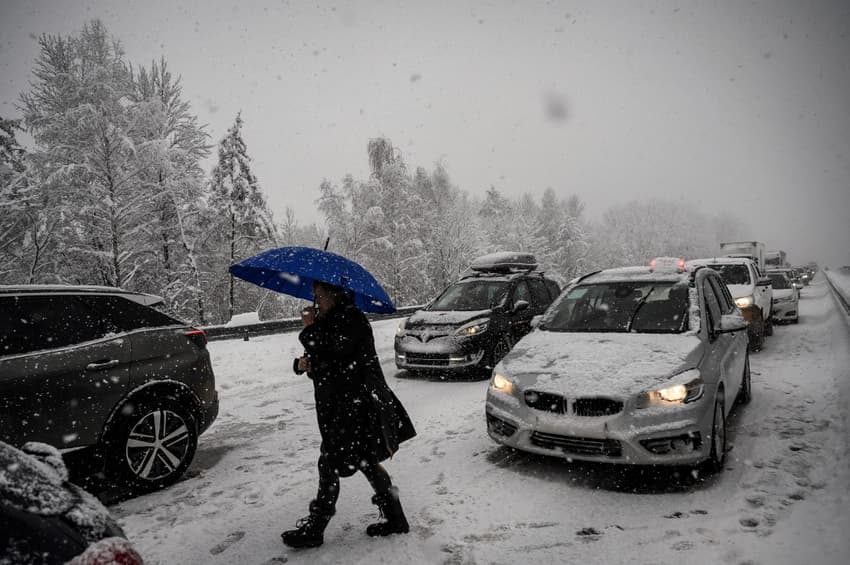 UPDATE: More snow and ice weather warnings issued across France