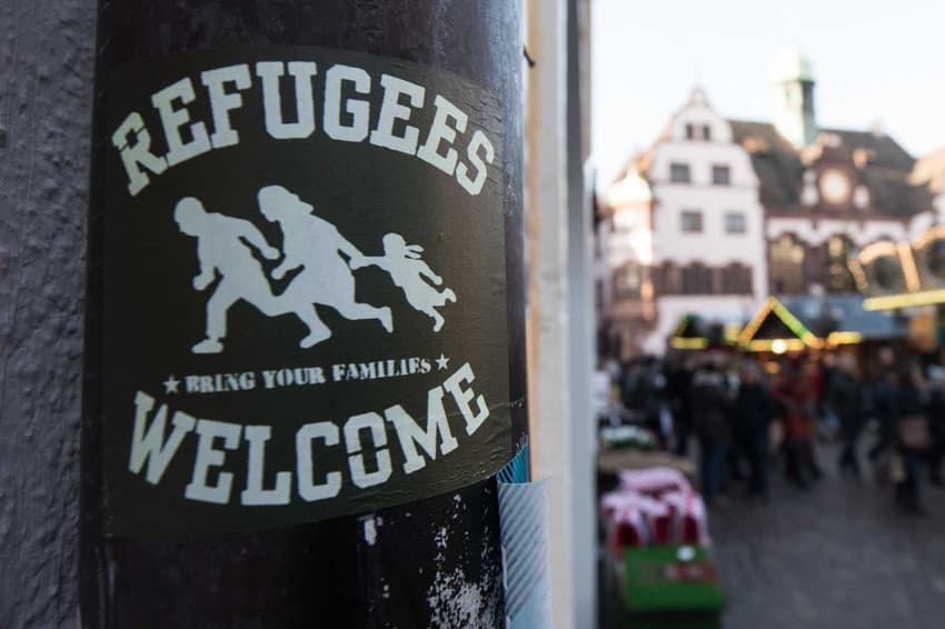 What criteria must I meet to host refugees at my home in Switzerland?