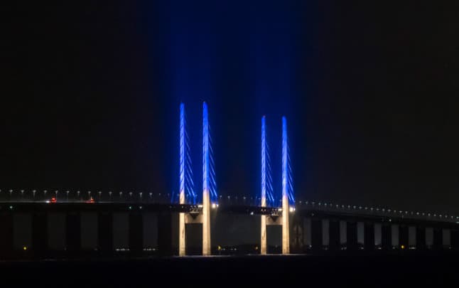 Öresund Bridge linking Sweden and Denmark offers free passage to Ukrainians