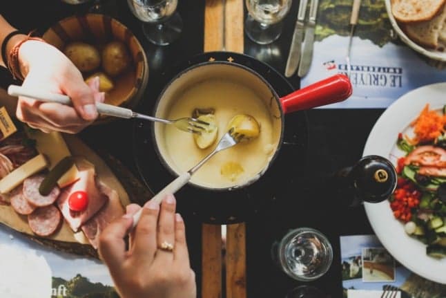 Say cheese: Switzerland re-legalises raclette and fondue in cable cars