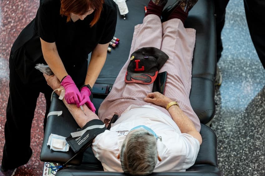Reader question: Are Brits in Austria still banned from giving blood?