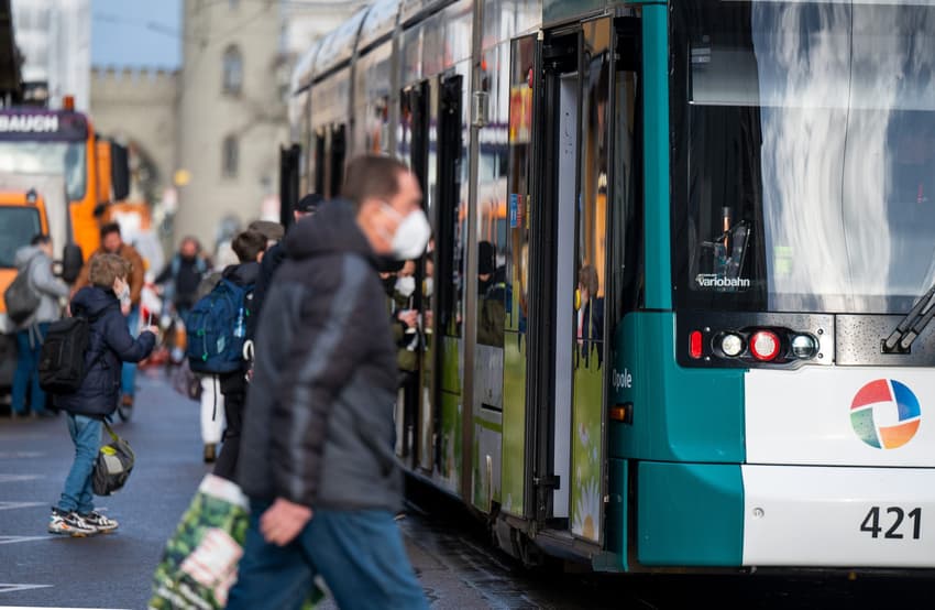 Will Germany soon get rid of mandatory face masks on public transport?