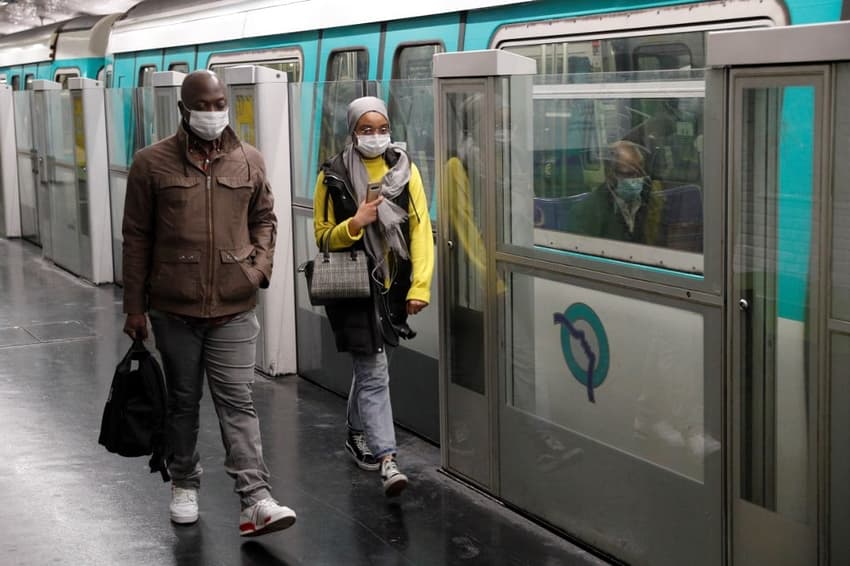 French public urged to wear face masks again on public transport