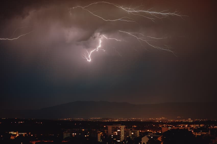 9,000 lightning bolts: Heavy storms sweep across Switzerland