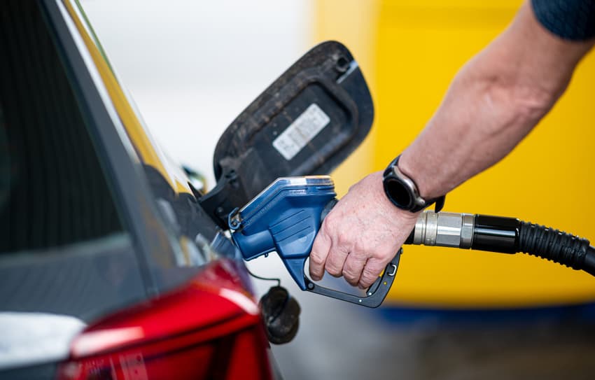 When is the best time for drivers in Germany to fill up cars with fuel?