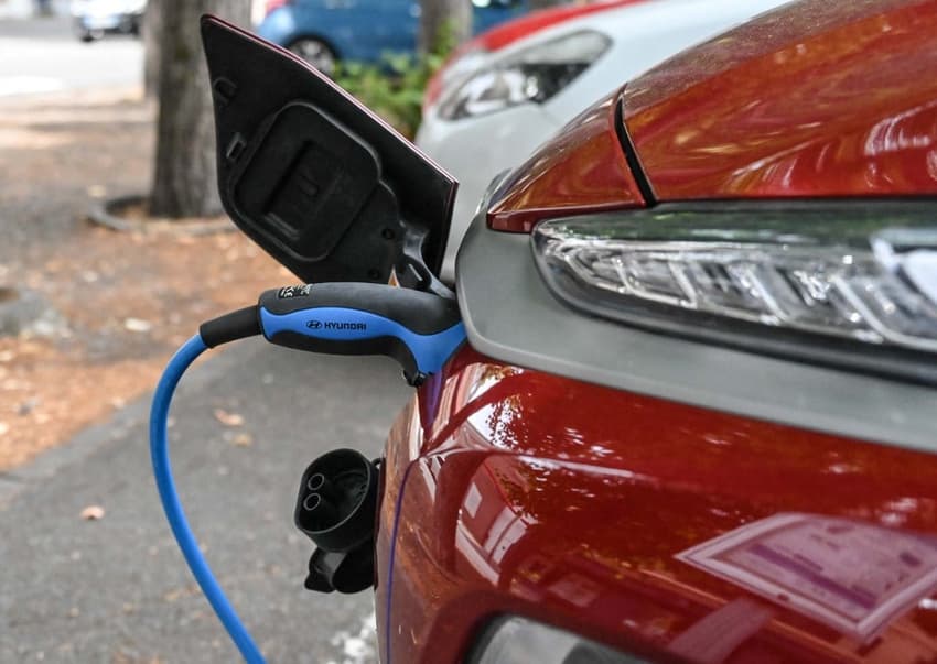EXPLAINED: The financial aid available to buy an electric car in France