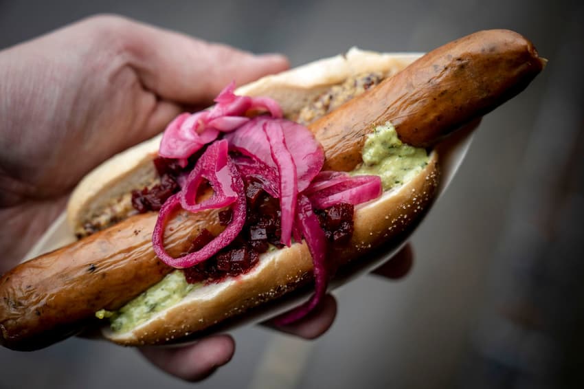 Danish police station spends 56,000 kroner on hotdogs