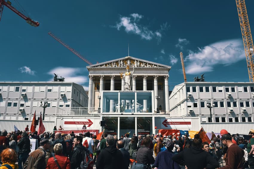 Vienna's MA 35 immigration office slammed over failings despite reform
