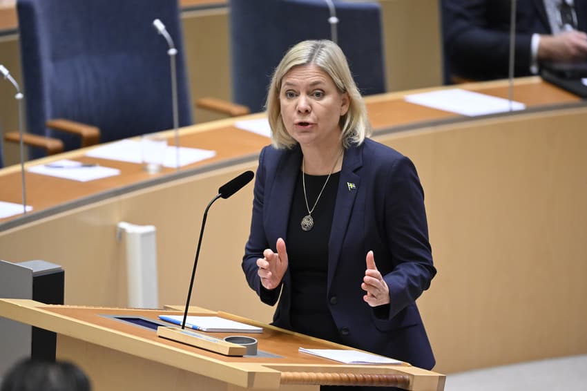 Social Democrat leader backs Sweden's harsh new immigration policies