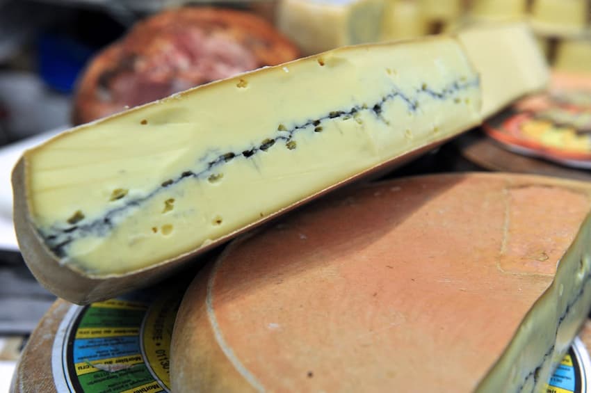 French court rules on the appearance of striped cheese