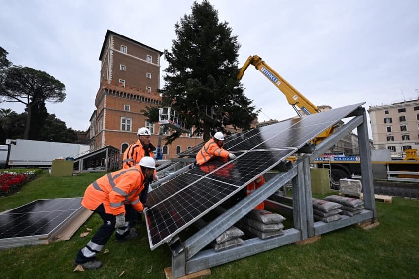 Row erupts over Rome's 'ugly' solar-powered Christmas tree