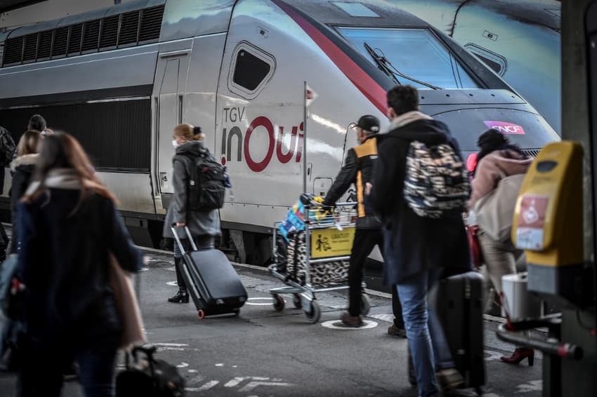 'Light disruption' to planes and trains in France over Christmas