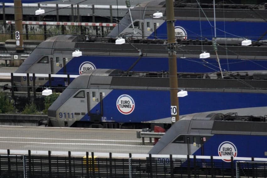 Eurotunnel passengers to France hit by six hour delays after 'technical problems'