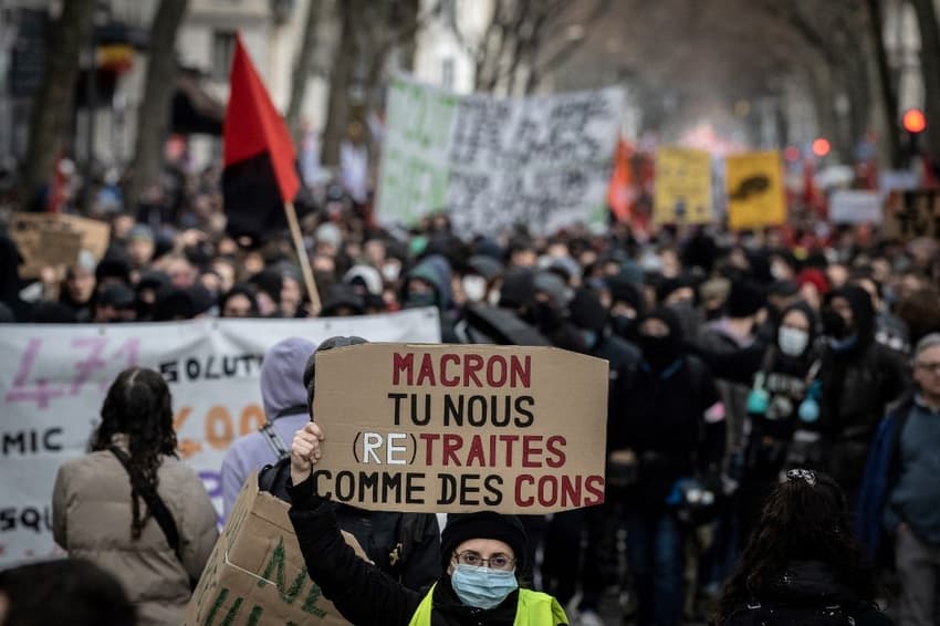 Unions call Paris transport strikes from March 7th