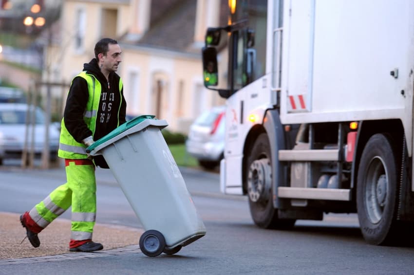 Waste collectors due to join French pension strikes
