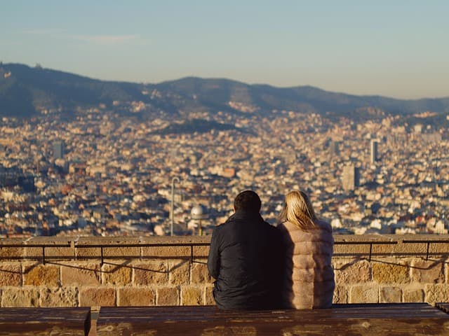 Seven essential apps that make life in Barcelona easier for foreign residents